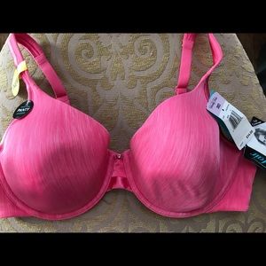 NWT Vanity Fair bra - size 38 D